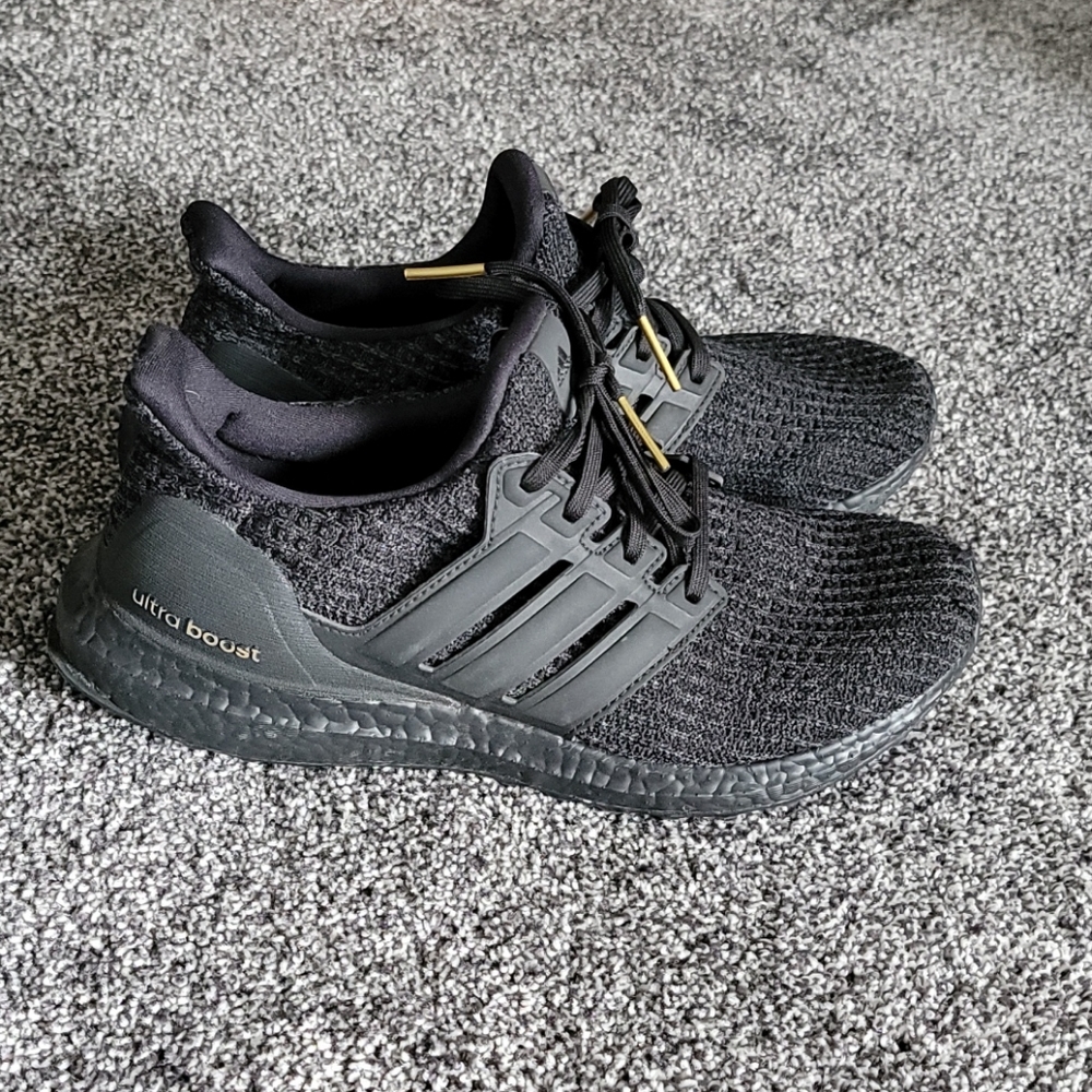 Adidas Ultra boost 4.0 Triple Black Gold